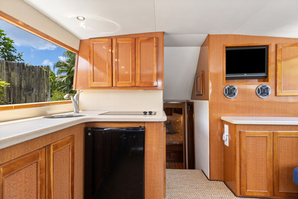 Hatteras Trunk Cabin