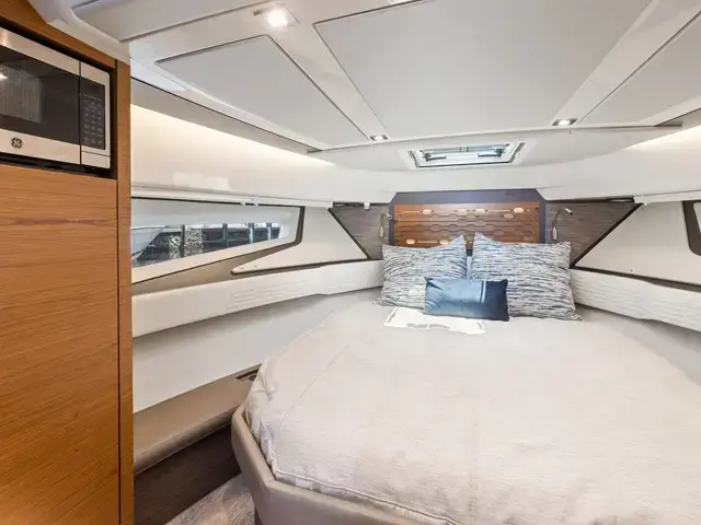 Tiara Yachts 43 Le