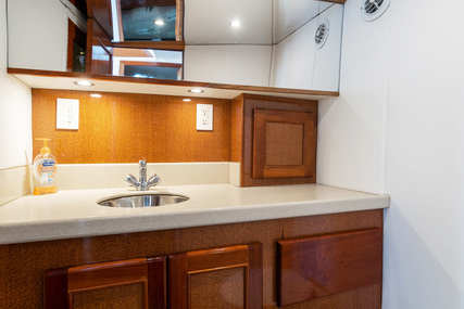 Hatteras Trunk Cabin