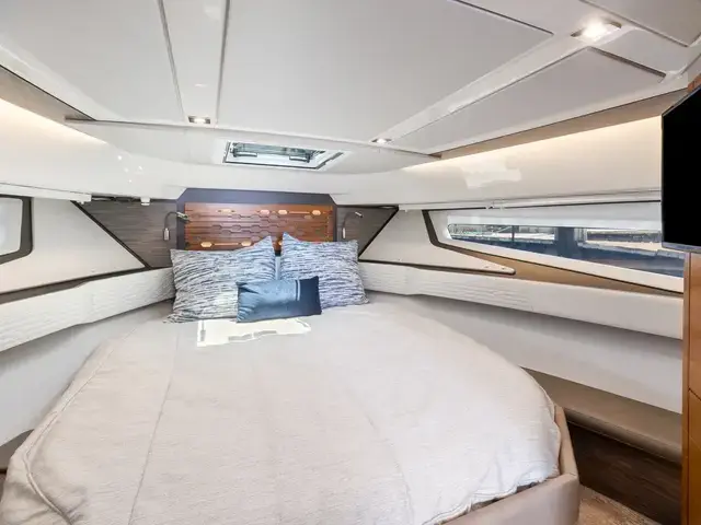 Tiara Yachts 43 Le