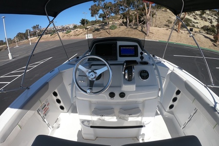 Tahoe 2150 Center Console