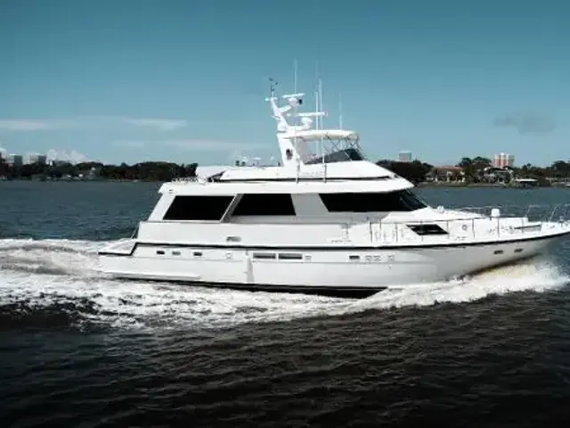 Hatteras 67 Cockpit Motor Yacht