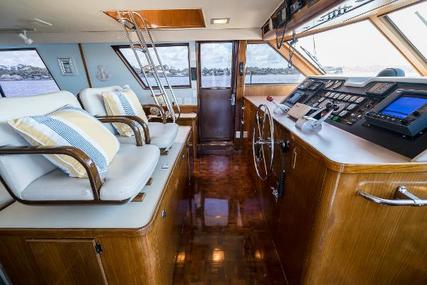 Hatteras 67 Cockpit Motor Yacht