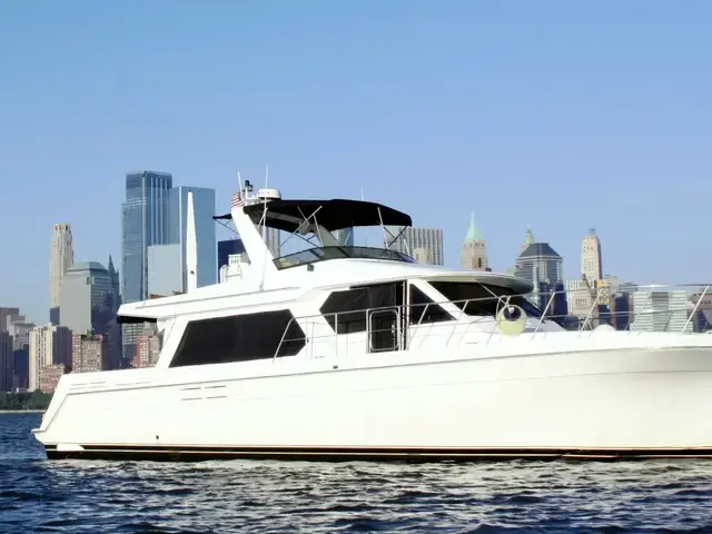 Navigator 53 pilothouse