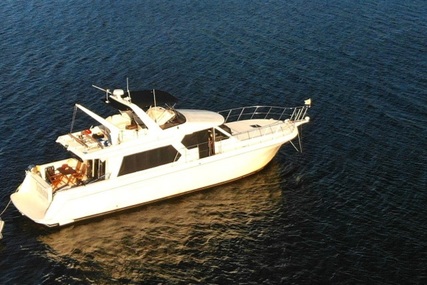 Navigator 53 pilothouse