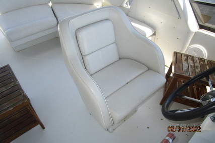 Navigator 53 pilothouse