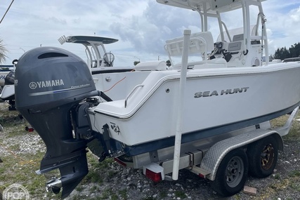 Sea Hunt Triton 225