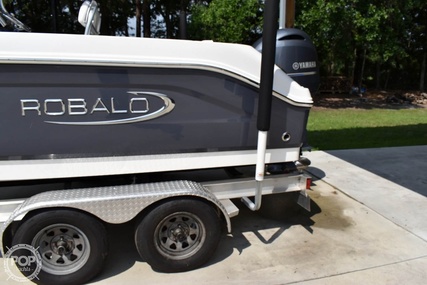 Robalo R202 EX