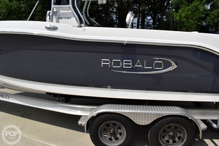 Robalo R202 EX