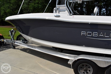 Robalo R202 EX