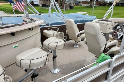 Premier Pontoons 260 Grand Entertainer PTX