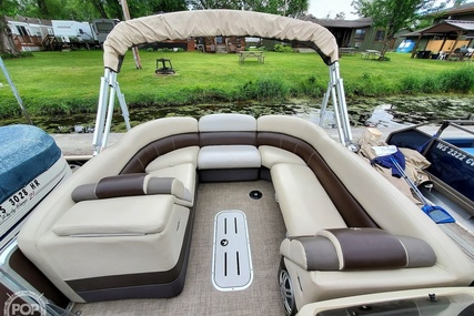 Premier Pontoons 260 Grand Entertainer PTX