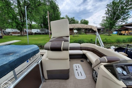 Premier Pontoons 260 Grand Entertainer PTX