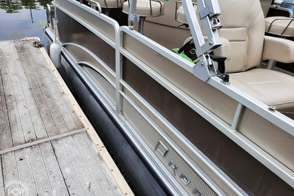 Premier Pontoons 260 Grand Entertainer PTX