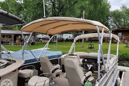 Premier Pontoons 260 Grand Entertainer PTX