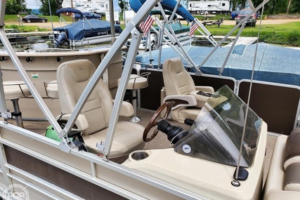 Premier Pontoons 260 Grand Entertainer PTX