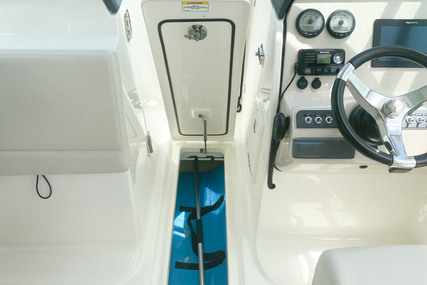 Boston Whaler 23 Vantage DC