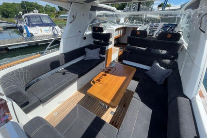 Marex 310 Sun Cruiser