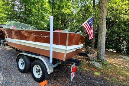 Chris-Craft 17