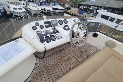 Sealine 330 Statesman