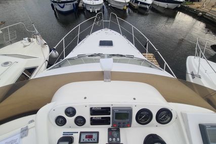 Sealine 330 Statesman