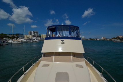 Mainship 430 Trawler