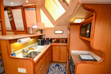 Mainship 430 Trawler