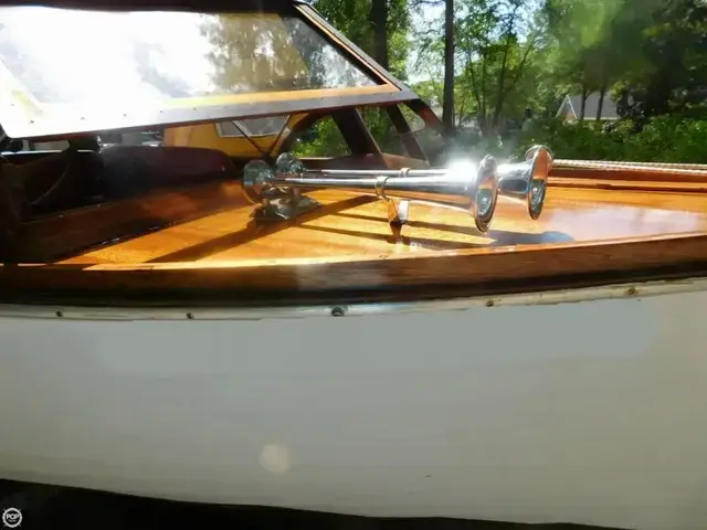 Chris Craft Sea Skiff 18