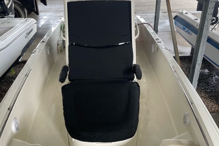 Boston Whaler 270 Dauntless