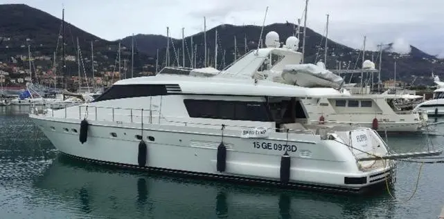 Ferretti Yachts Sl62