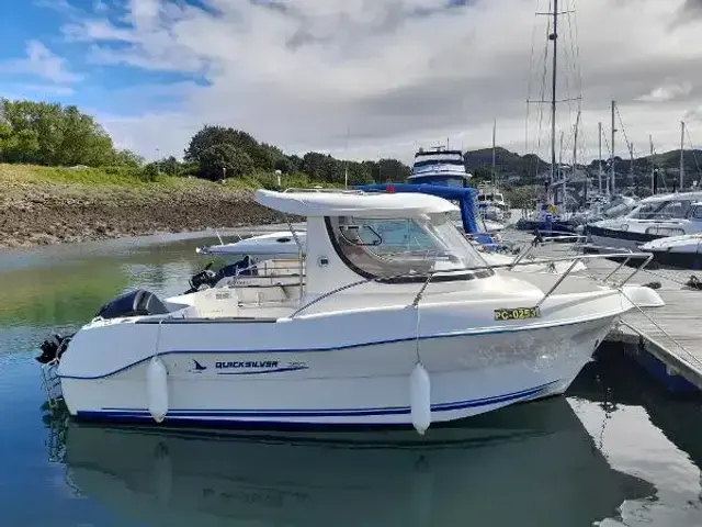 Quicksilver 580 Pilothouse