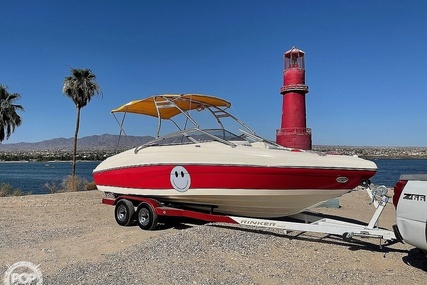 Rinker 232 Captiva Bowrider