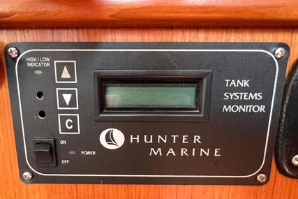 Hunter 306