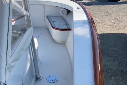 Jarrett Bay Center Console