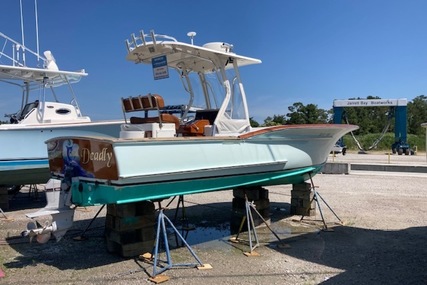 Jarrett Bay Center Console