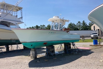 Jarrett Bay Center Console