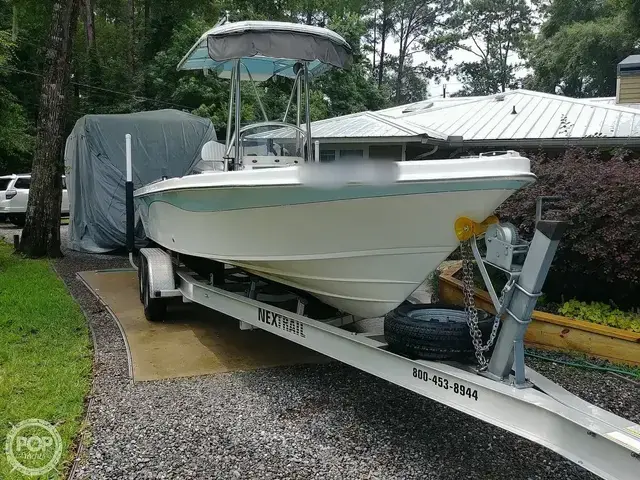 Sea Chaser 225 LX Bay Runner