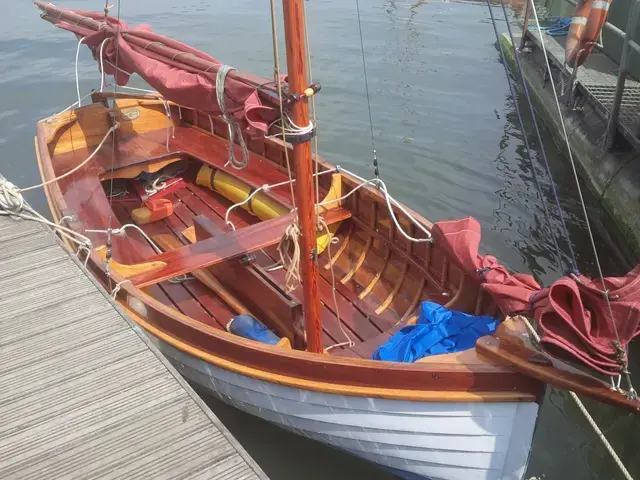 12ft McNULTY GAFF RIGGED SAILING DINGHY