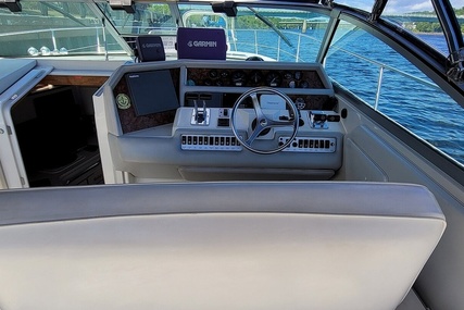 Sea Ray 37 Express Cruiser