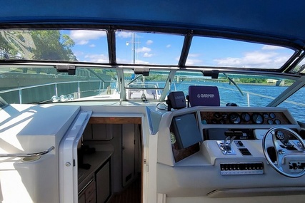 Sea Ray 37 Express Cruiser