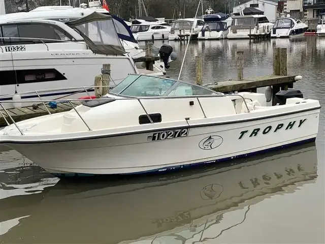 Bayliner Trophy 2052