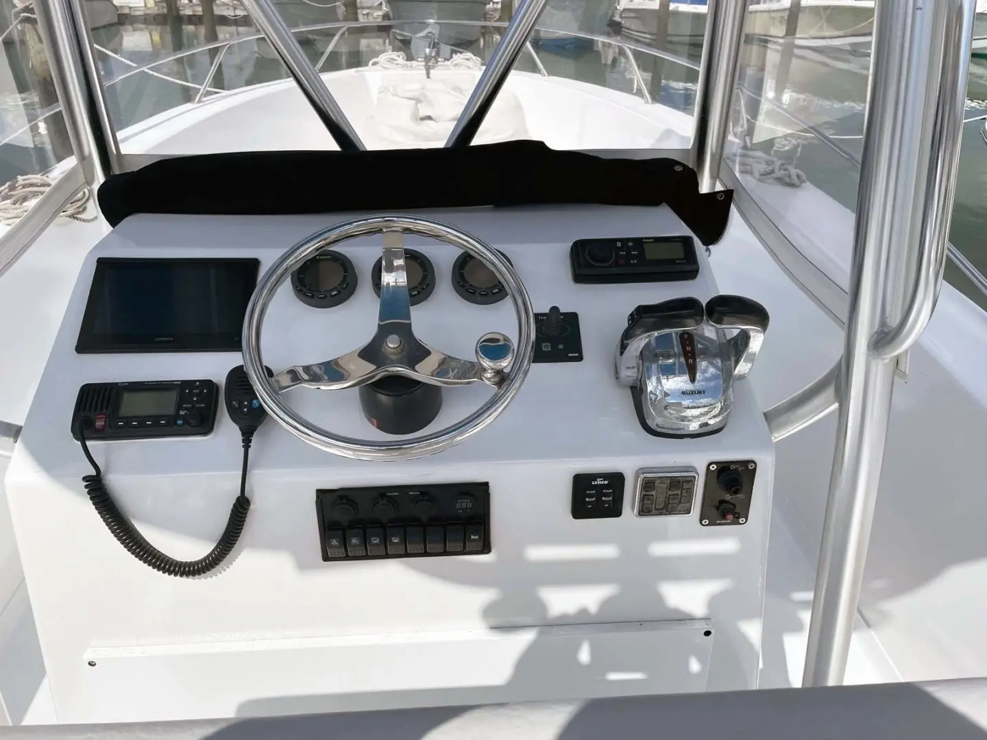 1977 Pacemaker wahoo 26' center console