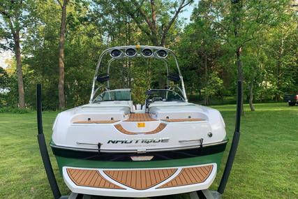 Correct Craft Super Air Nautique 230