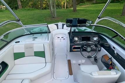 Correct Craft Super Air Nautique 230