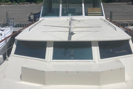 Hatteras 48 Yacht Fish