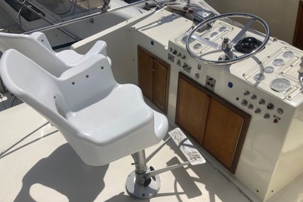 Hatteras 48 Yacht Fish