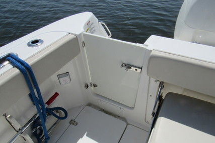 Boston Whaler 31 Conquest