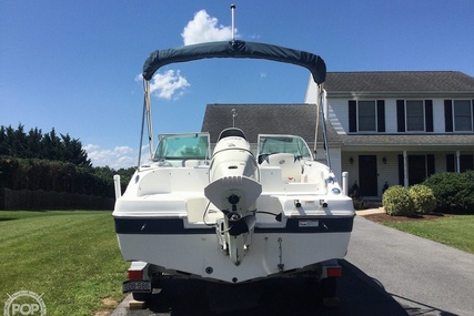 Hurricane SunDeck 187 OB