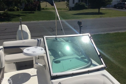 Hurricane SunDeck 187 OB