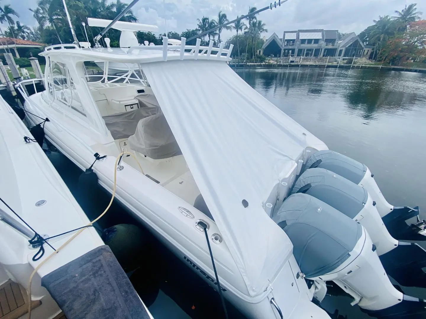 2008 Intrepid 390 sport yacht